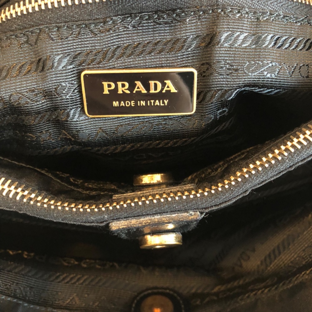 PRADA HANDBAG - Picture 5 of 7